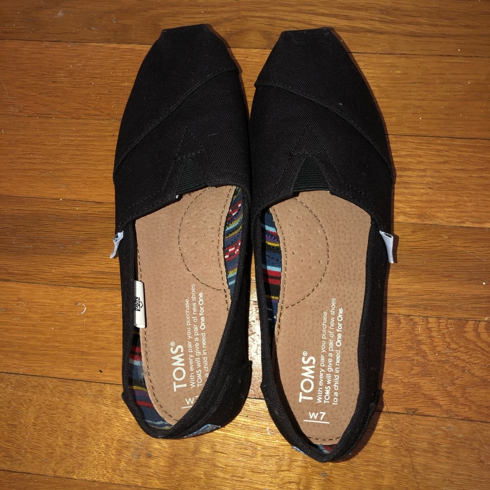 Toms